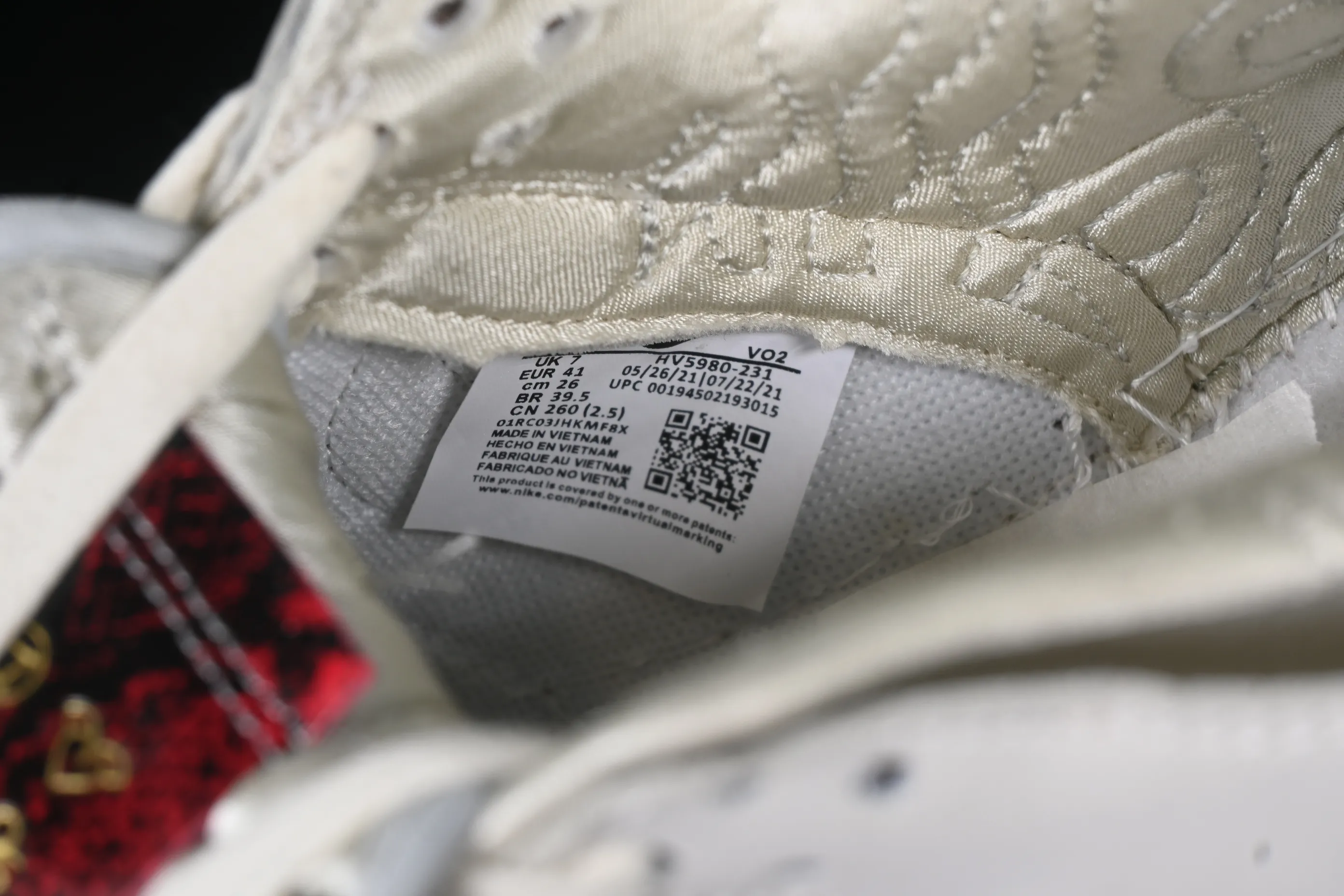 All Categories Nk SB Dunk Series Nk SB Dunk Low Low-top sneakers K version Nk SB Dunk Low "Year Of Snake" Limited to the Year of the Snake Low-top casual sneakers HV5980-231